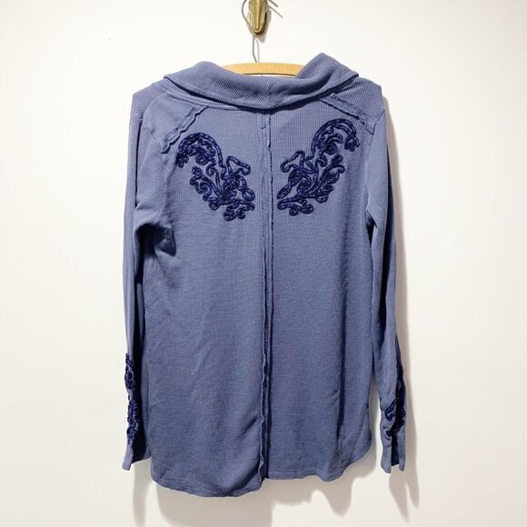 🌷Sale Soft Surroundings Angel Wings Embroidered Waffle Knit Top Size Small - Picture 4 of 16